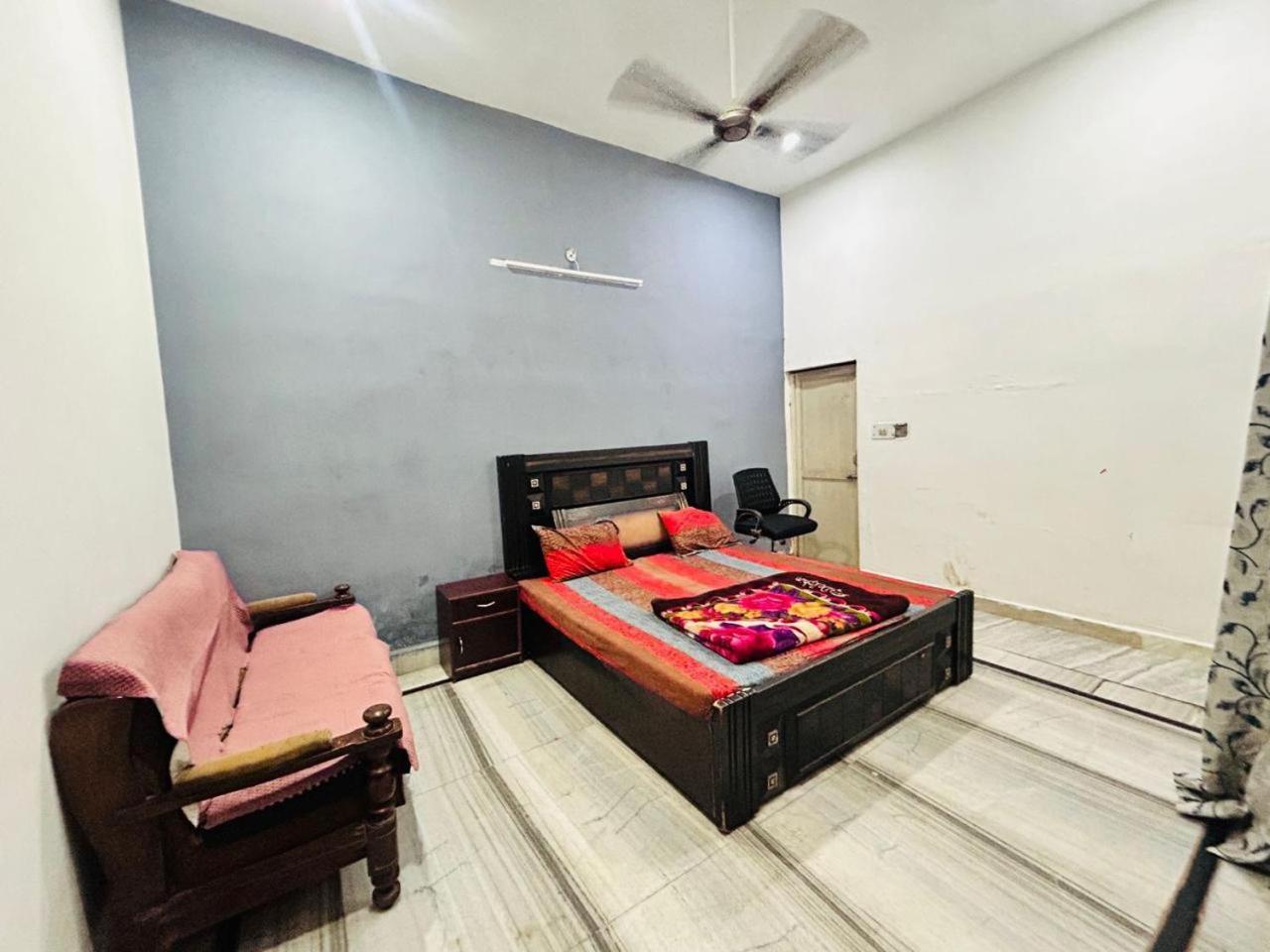 Agrawal Inn Guest House Mathura Kültér fotó