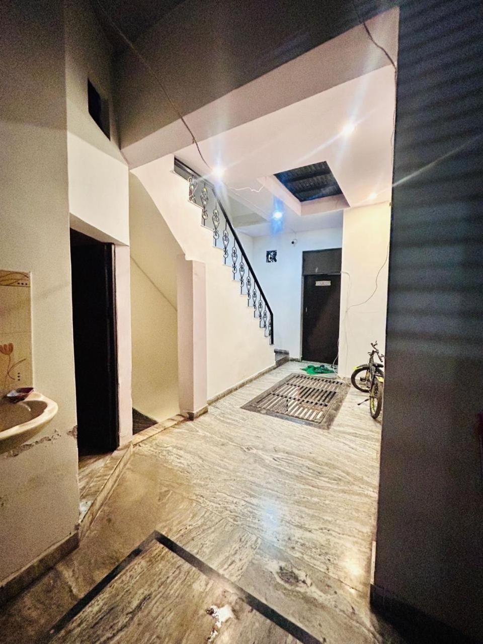 Agrawal Inn Guest House Mathura Kültér fotó