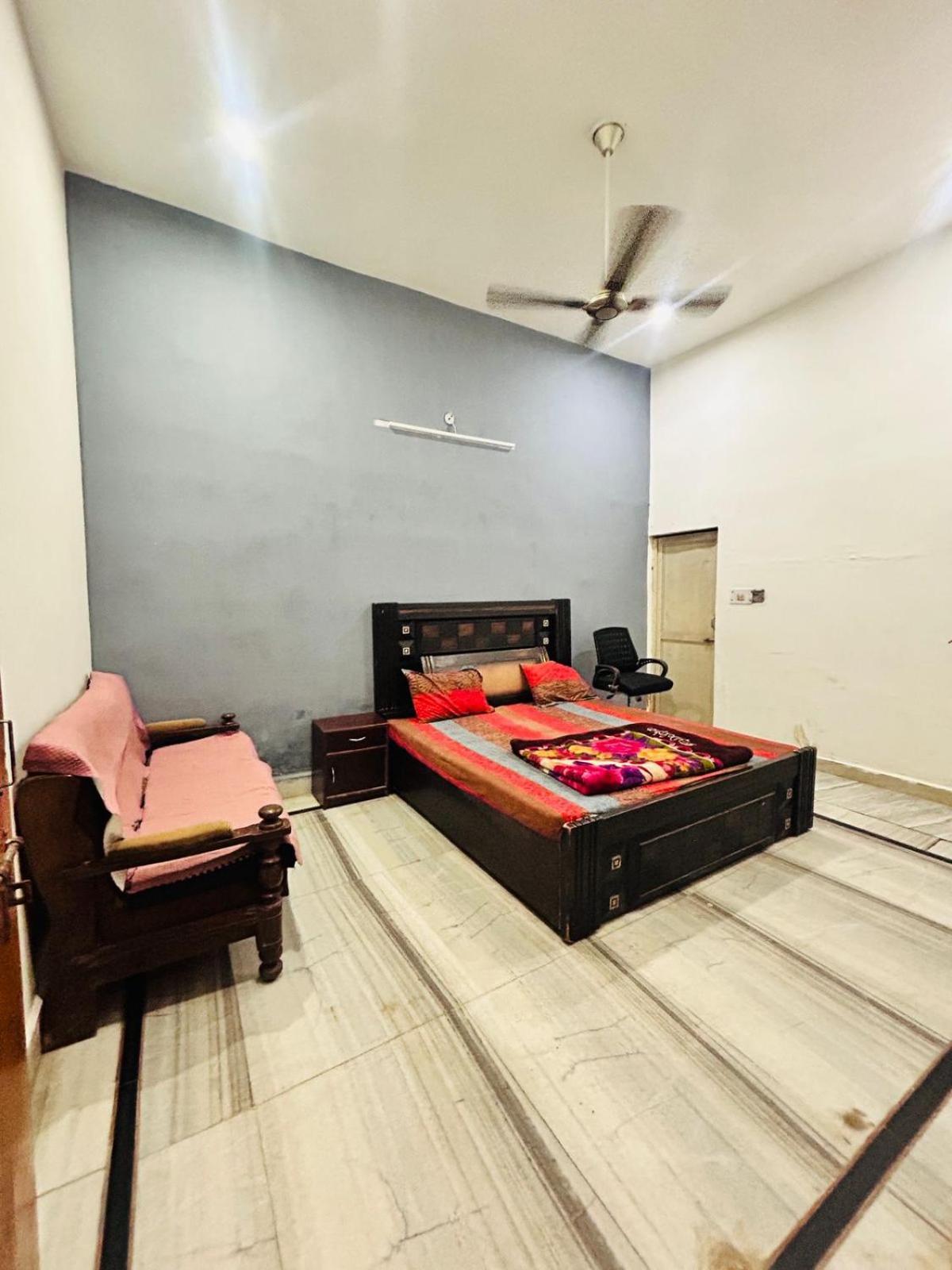 Agrawal Inn Guest House Mathura Kültér fotó