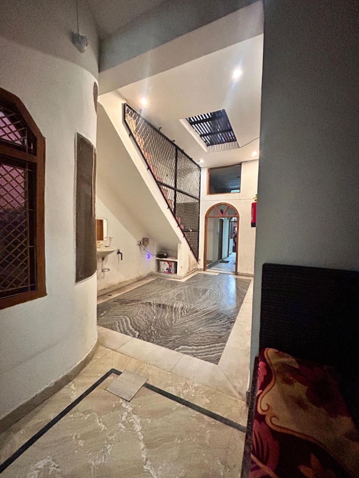 Agrawal Inn Guest House Mathura Kültér fotó