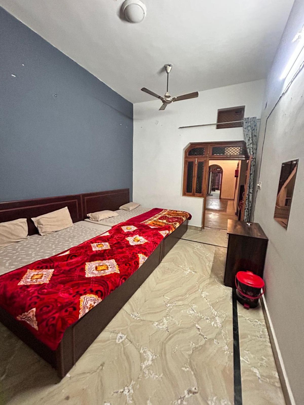 Agrawal Inn Guest House Mathura Kültér fotó