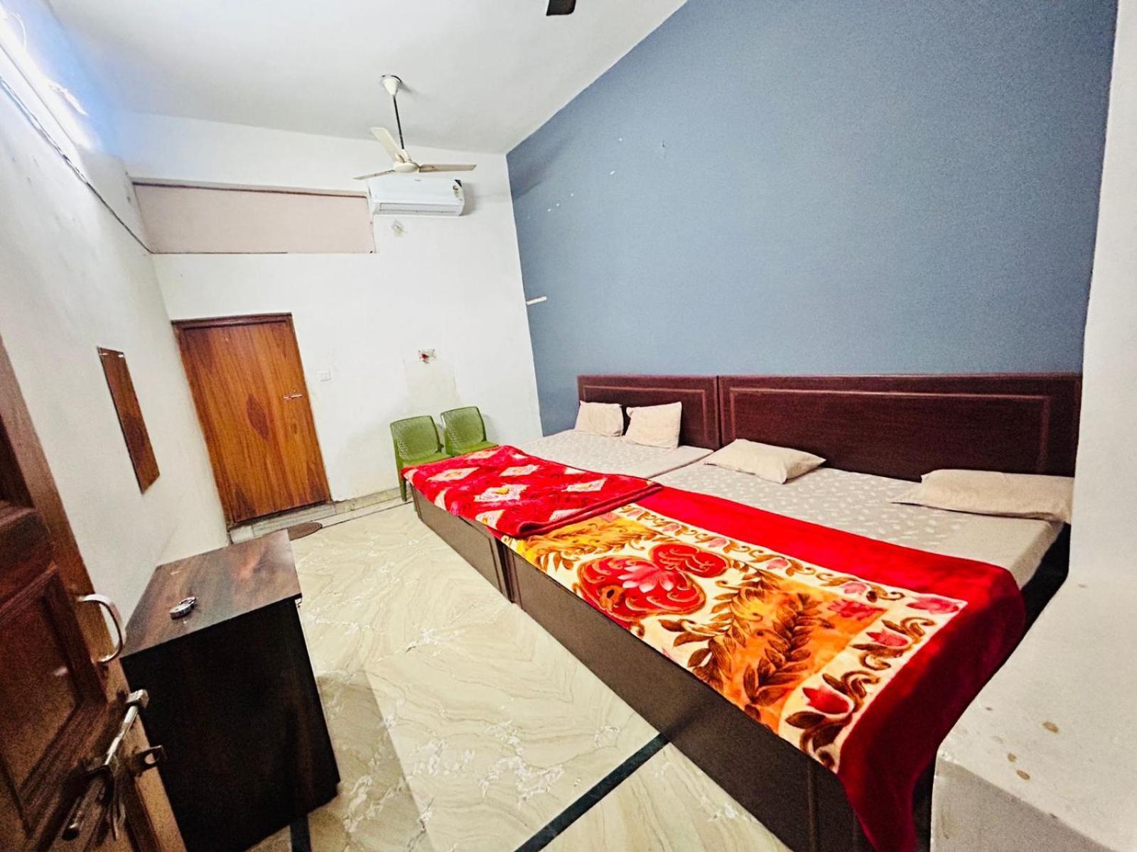 Agrawal Inn Guest House Mathura Kültér fotó