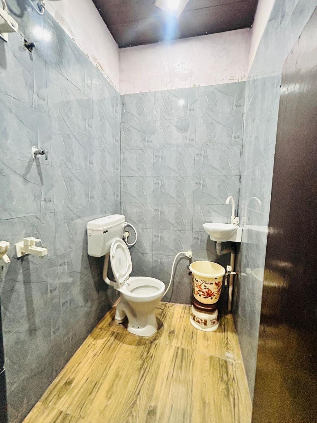Agrawal Inn Guest House Mathura Kültér fotó