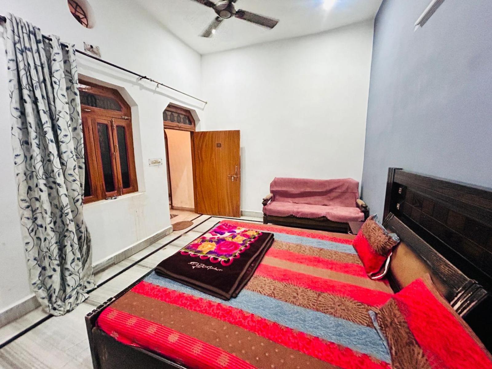 Agrawal Inn Guest House Mathura Kültér fotó